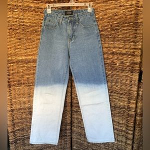 Straight leg, bleached jeans from Cider!